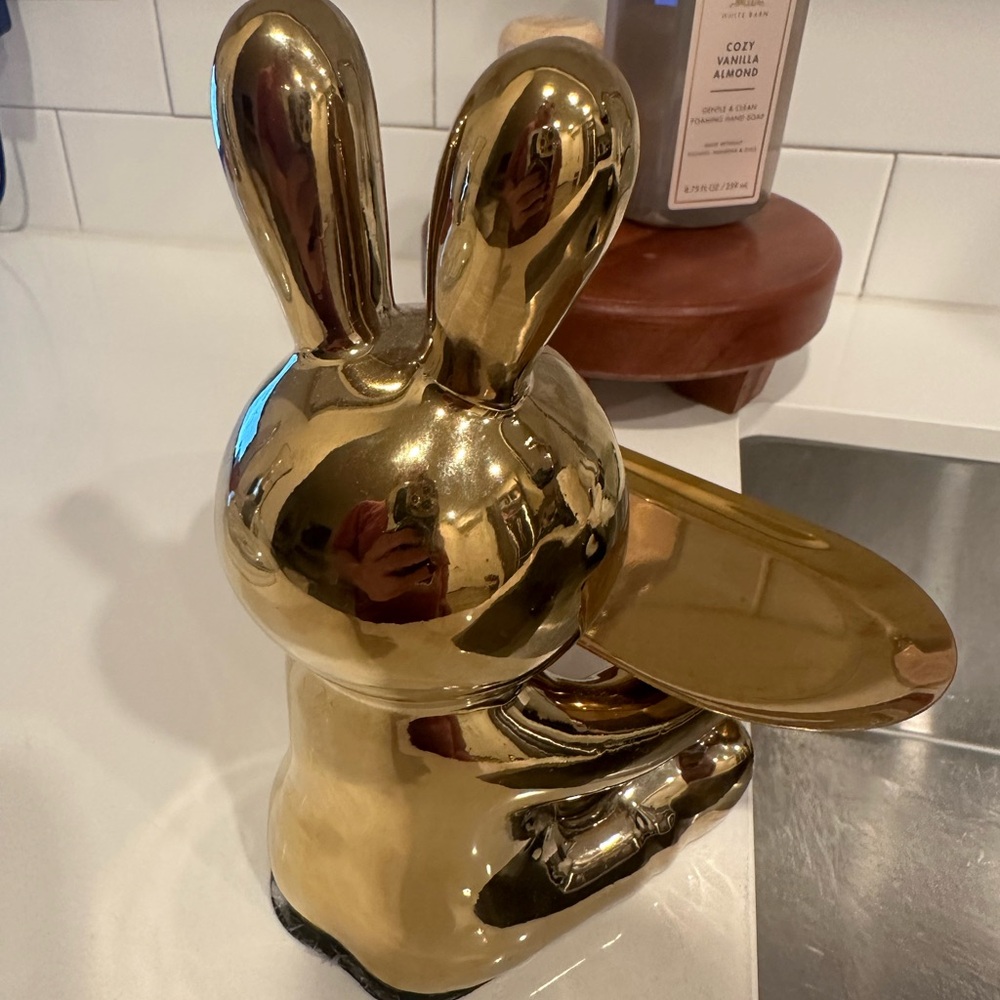Title: 🐰 Rabbit Sculpture Key Tray – Gold - Picture 2 of 8